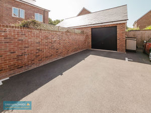 Garage/Parking- click for photo gallery